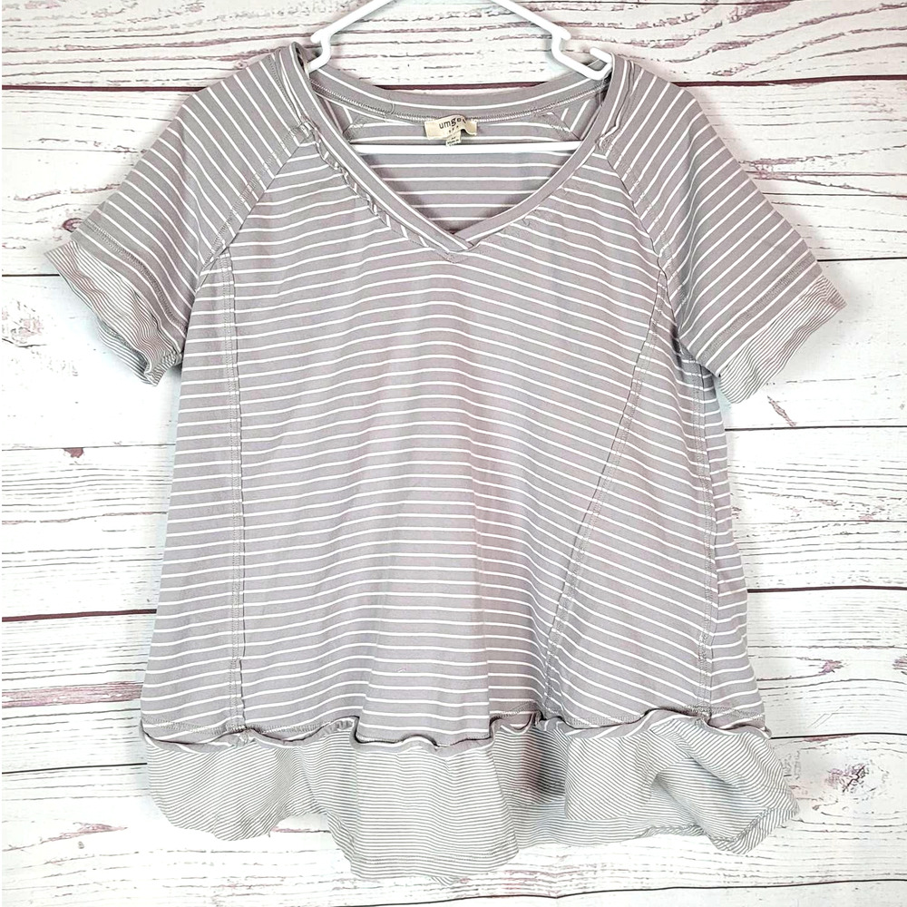 UMGEE Gray Striped Scoop Hem V-Neck Layered Lining Top Womans Size Medium